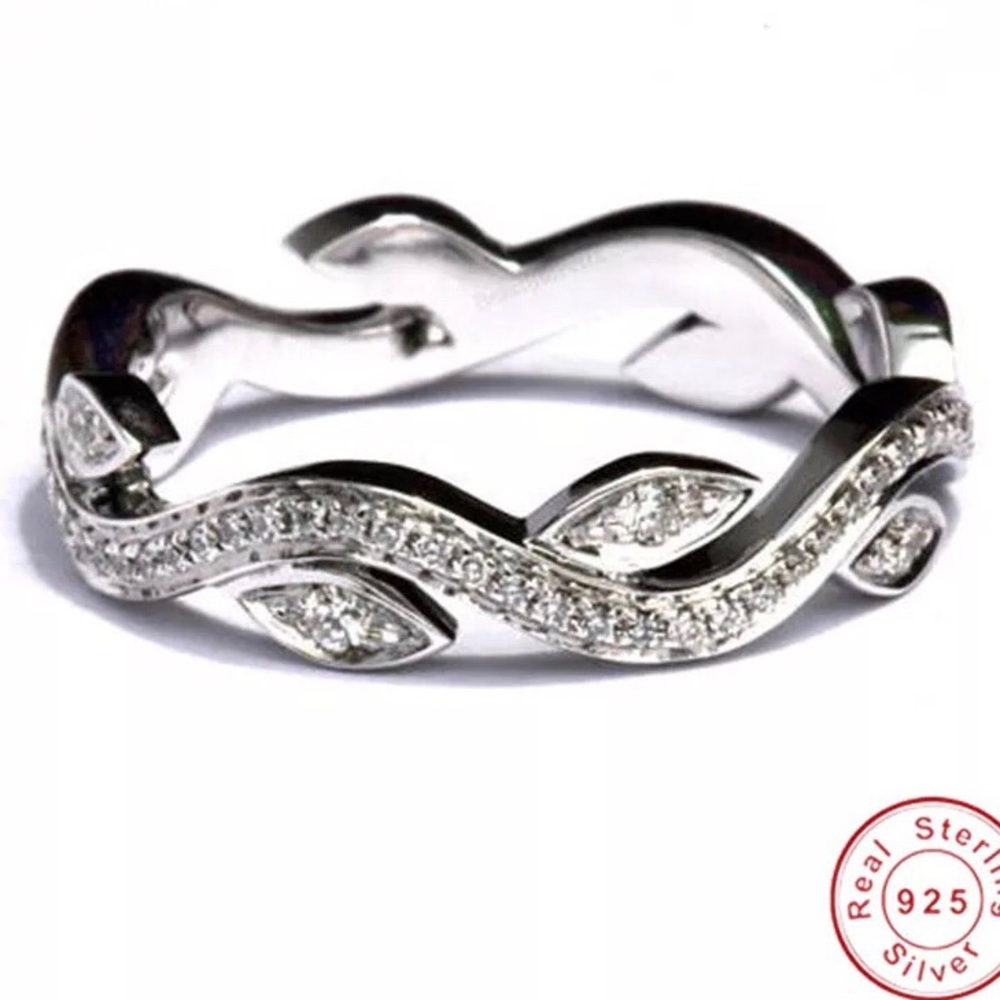 AAA Sterling Silver Promise Engagement Ring. Sz 8